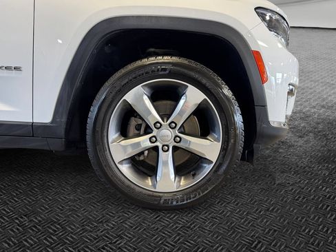 Used 2021 Jeep Grand Cherokee L Limited AWD/4WD image 11