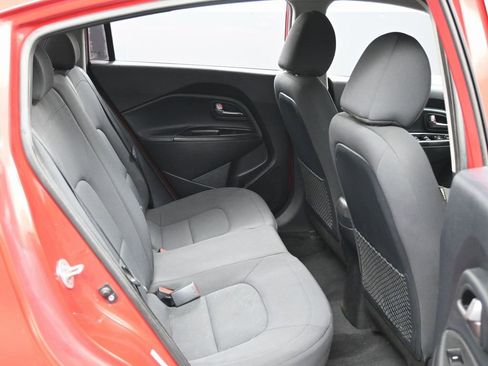 Used 2013 Kia Rio SX image 28