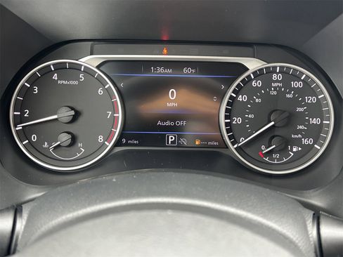 New 2025 Nissan Sentra SR w/ Midnight Edition image 13