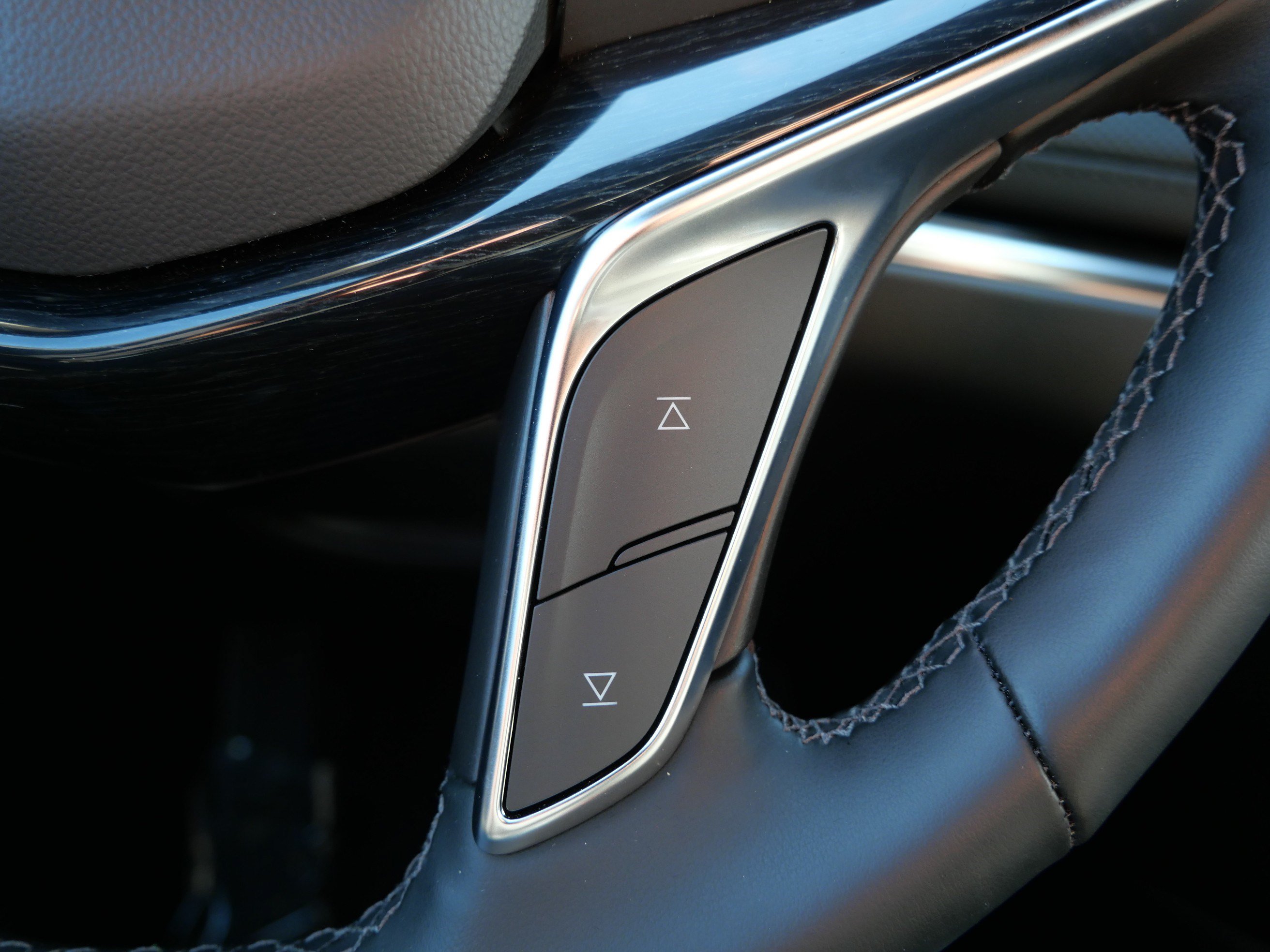 Used 2026 Cadillac XT5 Premium Luxury w/ LPO, Floor Liner Package AWD/4WD image 31