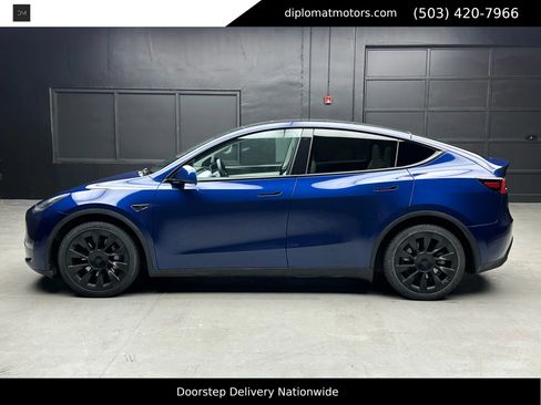 Used 2020 Tesla Model Y Long Range image 3