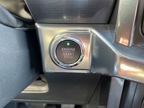 Used 2023 Ford F150 Lariat w/ Equipment Group 502A High image 25