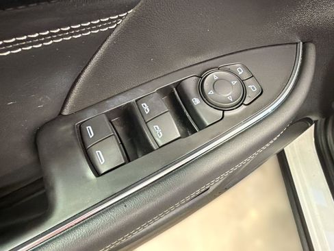 Used 2023 Buick Envision Preferred FWD image 12