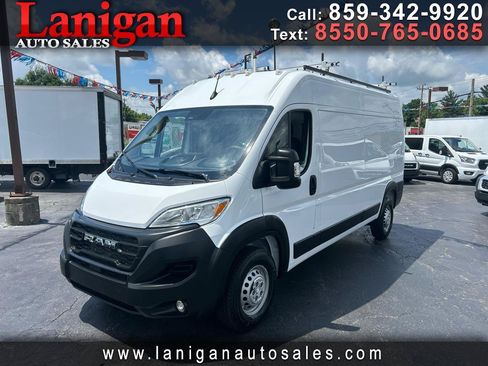 Used 2024 RAM ProMaster 2500 w/ Convenience Group FWD image 1