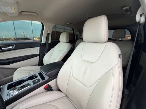 Used 2021 Ford Edge Titanium FWD image 13