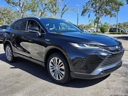 Used 2021 Toyota Venza Limited image 15