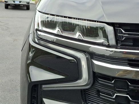 Used 2022 Chevrolet Tahoe Z71 w/ Luxury Package image 10