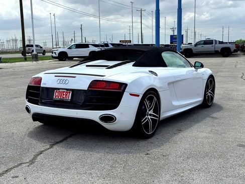 Used 2011 Audi R8 V10 w/ Enhanced Leather Pkg AWD/4WD image 12