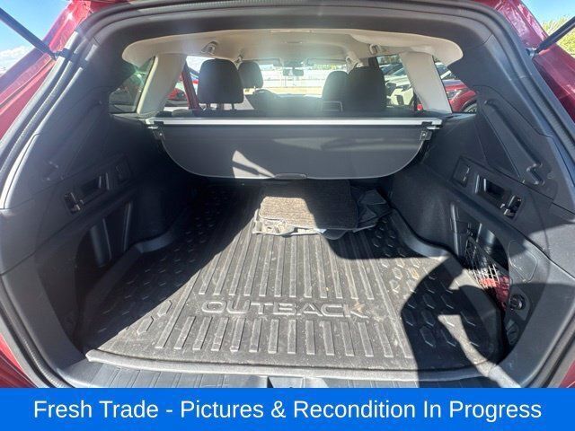 Used 2024 Subaru Outback Premium AWD/4WD image 17