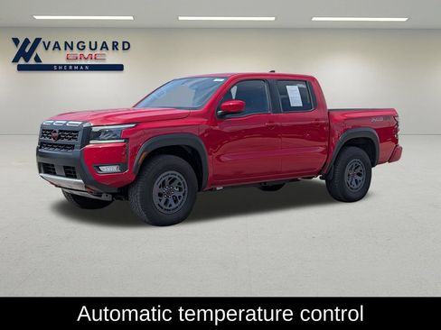 Used 2026 Nissan Frontier PRO-4X AWD/4WD image 3