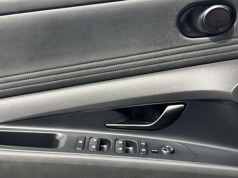 Certified 2025 Hyundai Elantra Sport FWD image 15