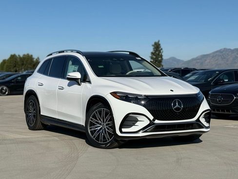 New 2026 Mercedes-Benz EQS 550 4MATIC SUV image 2