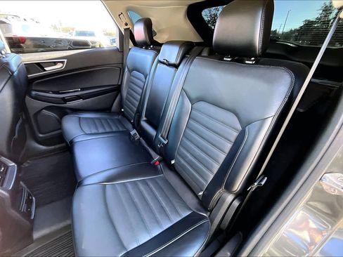 Used 2018 Ford Edge SEL w/ Equipment Group 201A image 21