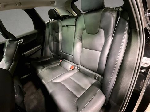 Certified 2023 Volvo XC60 B5 Plus w/ Climate Package AWD/4WD image 22