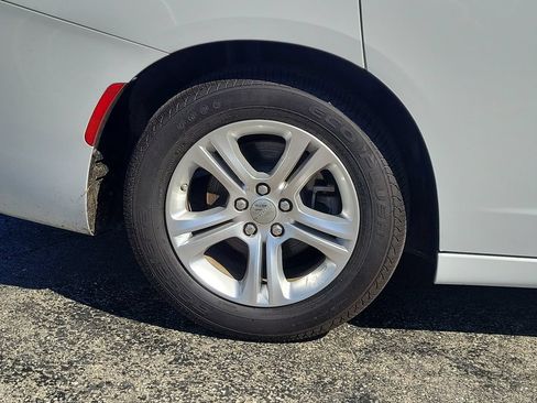 Certified 2023 Dodge Charger SXT RWD image 5