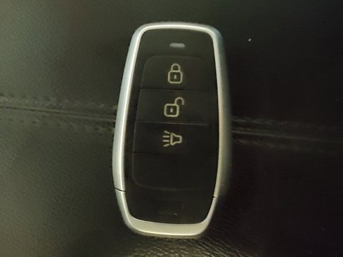 Used 2020 GMC Terrain SLT w/ Preferred Package AWD/4WD image 32