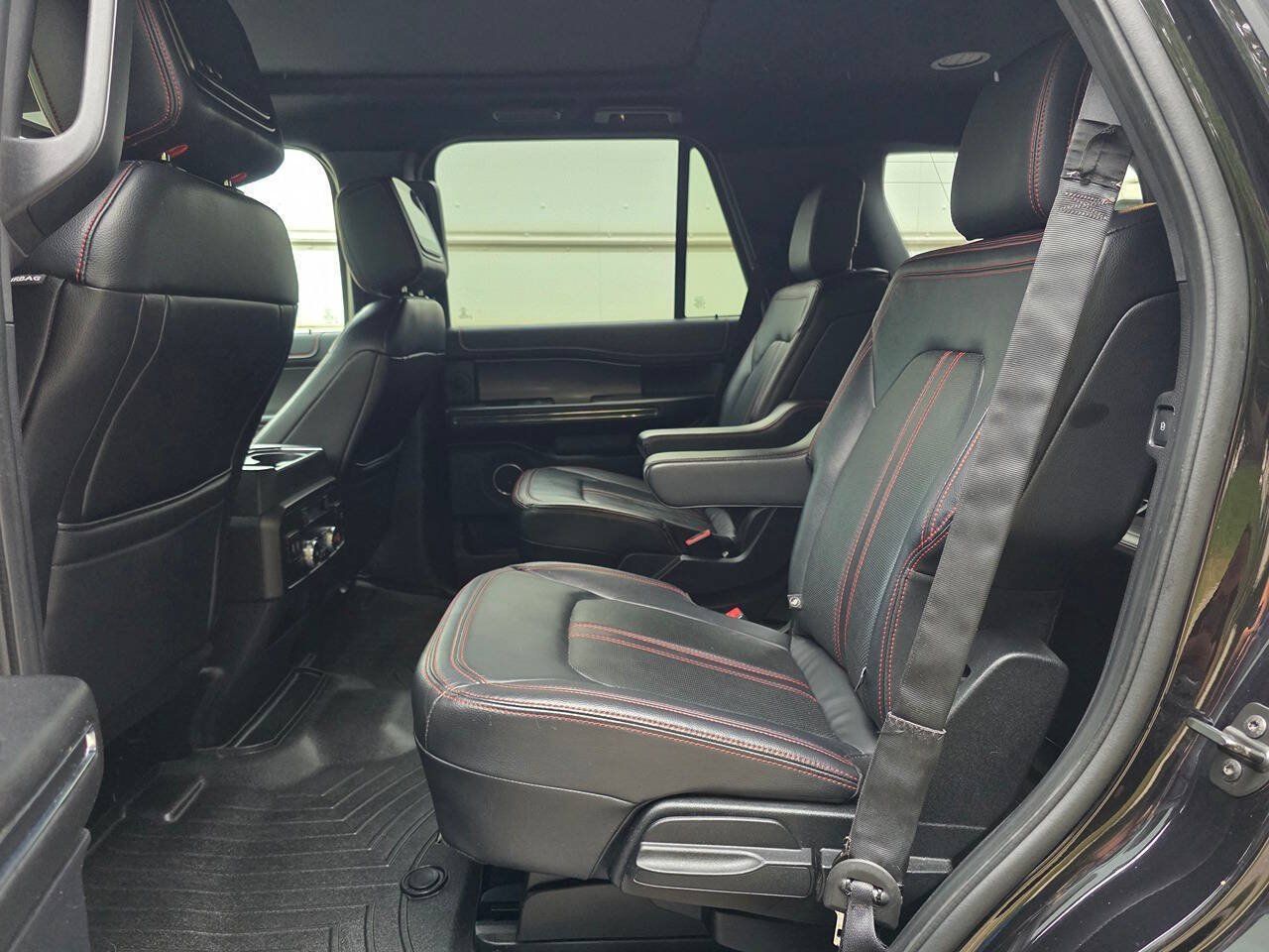 Used 2019 Ford Expedition Limited w/ Equipment Group 303A AWD/4WD image 37