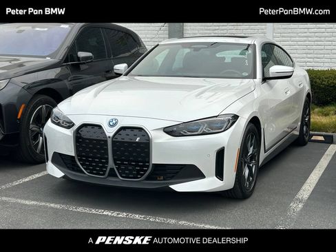 Used 2023 BMW i4 eDrive40 RWD image 1