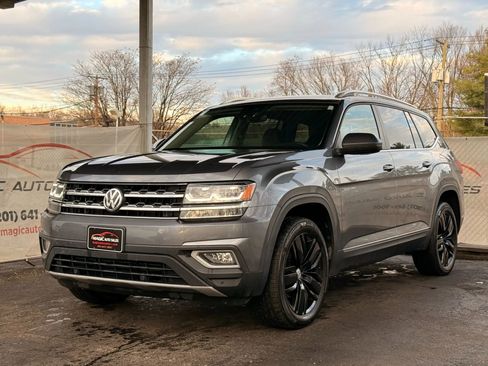 Used 2019 Volkswagen Atlas SEL image 3