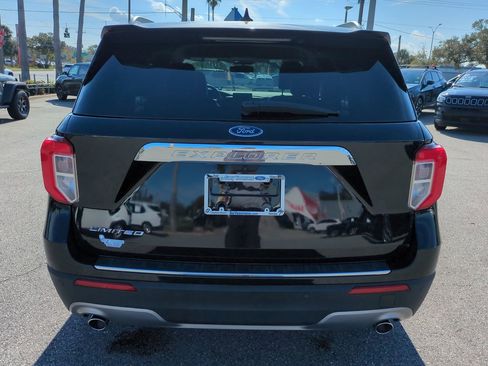 Used 2023 Ford Explorer Limited w/ Equipment Group 301A image 5