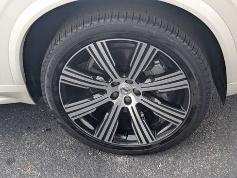 Used 2024 Volvo XC90 B6 Ultimate w/ Protection Package Premier AWD/4WD image 12