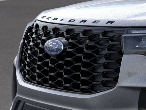 New 2026 Ford Explorer ST-Line w/ ST-Line Street Pack AWD/4WD image 32