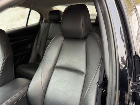 Used 2020 MAZDA MAZDA3 AWD Sedan w/ Preferred Package image 8