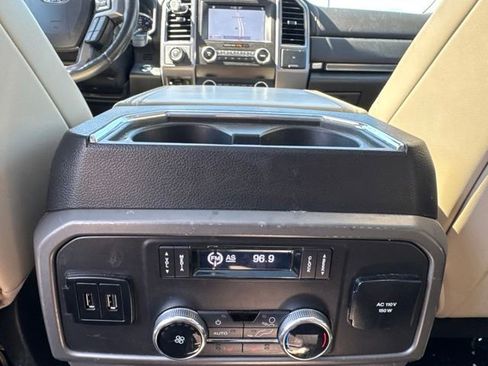 Used 2019 Ford Expedition Max Platinum AWD/4WD image 18