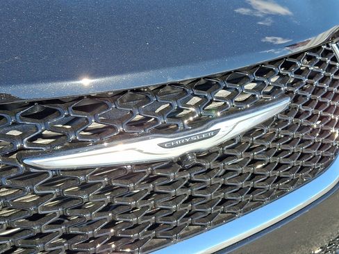 New 2026 Chrysler Pacifica Select image 22