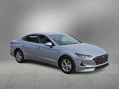 Used 2020 Hyundai Sonata SE w/ Cargo Package image 2