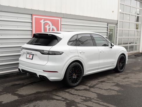 Used 2022 Porsche Cayenne GTS image 41