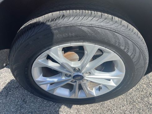 Used 2018 Ford Escape SEL image 11