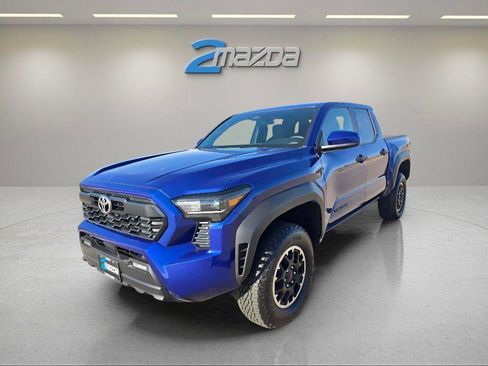 Used 2025 Toyota Tacoma TRD Off-Road image 1