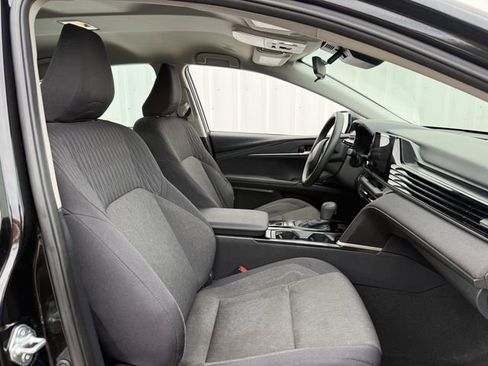 Used 2025 Toyota Camry LE image 30