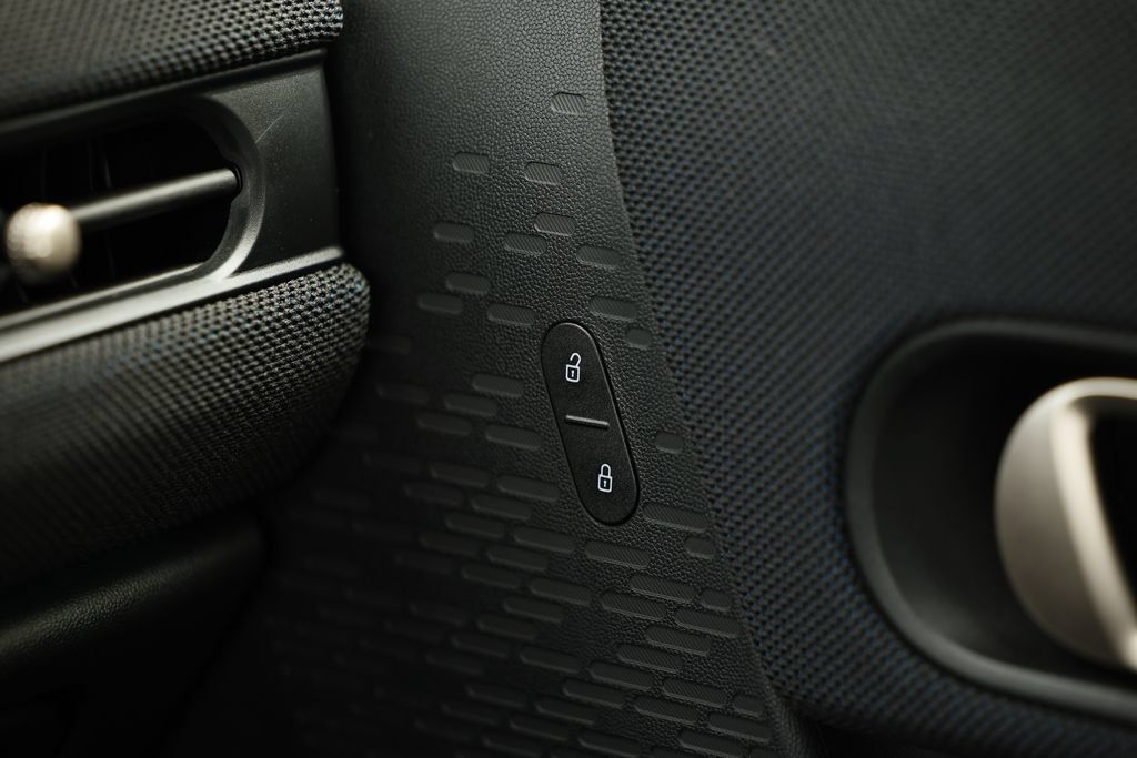 New 2026 MINI Cooper 2-Door Hardtop FWD image 39