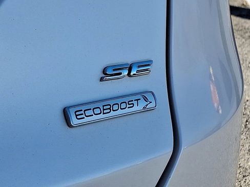 Used 2014 Ford Fusion SE w/ Equipment Group 202A image 29