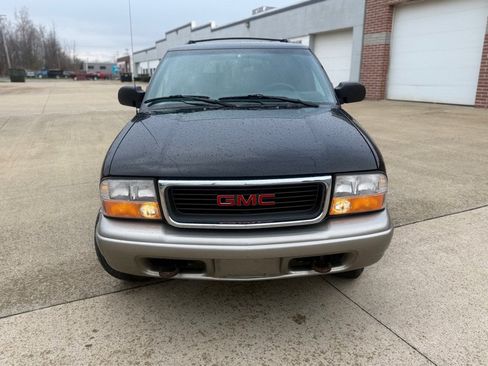 Used 2001 GMC Jimmy SLE w/ SLE Luxury Equipment Group image 2