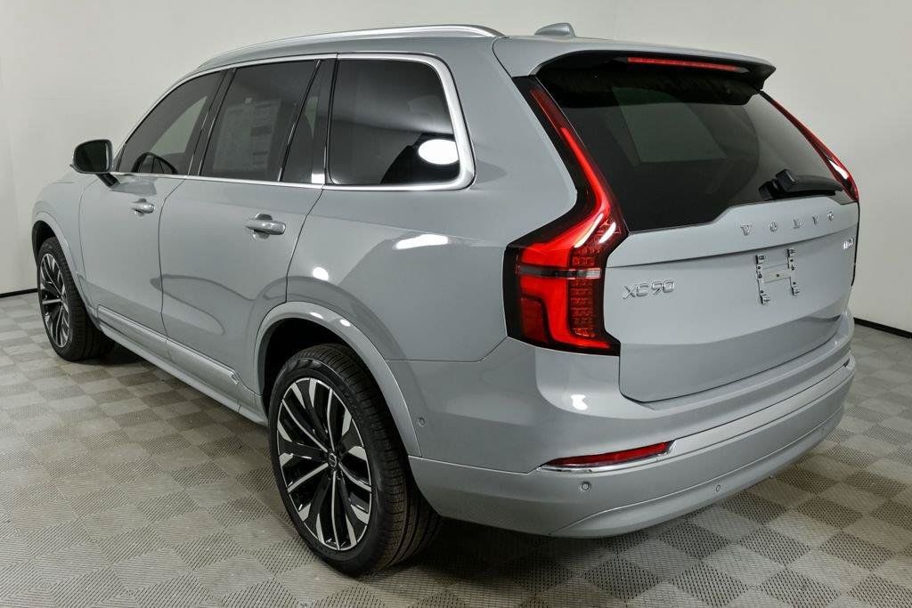 Used 2026 Volvo XC90 B6 Ultra w/ Protection Package AWD/4WD image 4