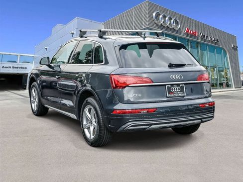 Used 2023 Audi Q5 2.0T Premium w/ Convenience Package image 2
