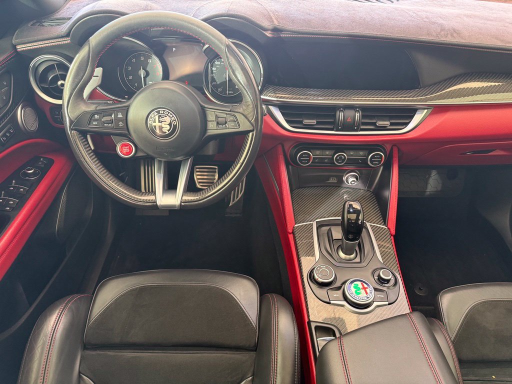 Used 2018 Alfa Romeo Stelvio Quadrifoglio w/ Driver Assist Dynamic Package AWD/4WD image 30