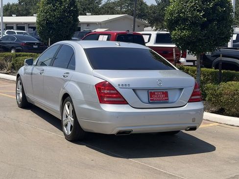 Used 2010 Mercedes-Benz S 550 image 5