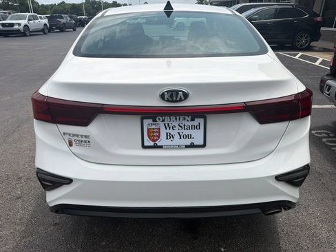 Used 2019 Kia Forte LXS FWD image 3