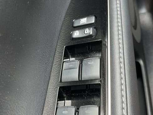 Used 2016 Lexus ES 350 w/ Premium Package w/Wood Trim FWD image 25