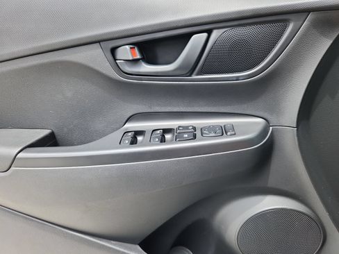 Used 2021 Hyundai Kona SEL FWD image 9