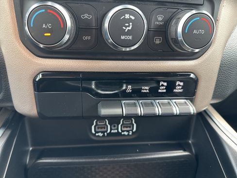 Used 2021 RAM 1500 Laramie image 28