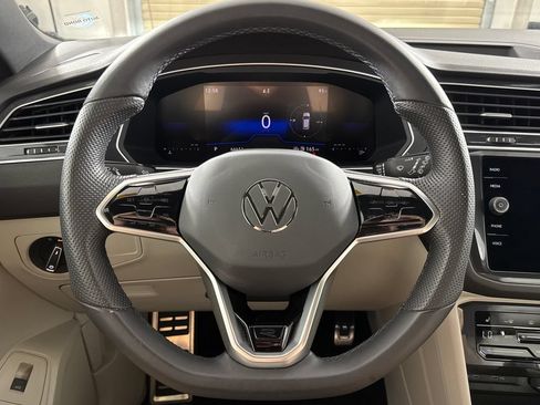 Used 2024 Volkswagen Tiguan SE R-Line FWD image 15