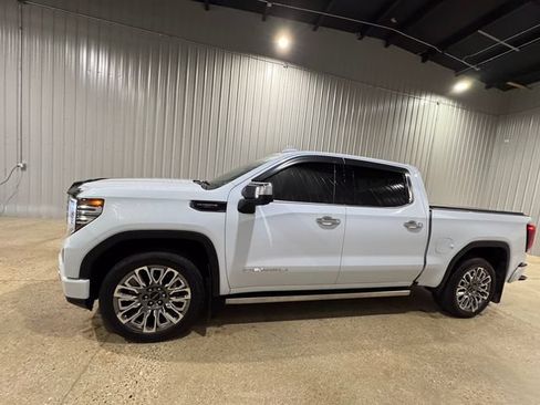 Used 2026 GMC Sierra 1500 Denali Ultimate AWD/4WD image 2