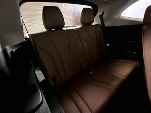Used 2024 Acura MDX FWD w/ Technology Package image 23