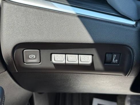 Used 2022 Buick Enclave Premium w/ Experience Buick Package AWD/4WD image 32