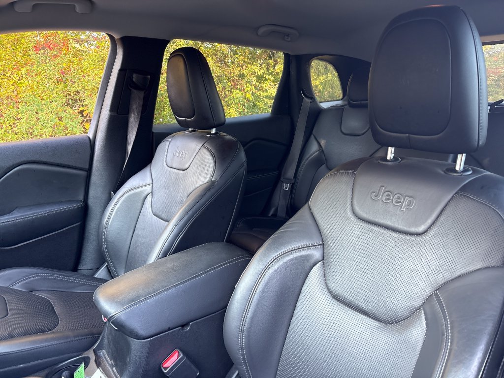 Used 2021 Jeep Cherokee Latitude Lux w/ Comfort/Convenience Group AWD/4WD image 15